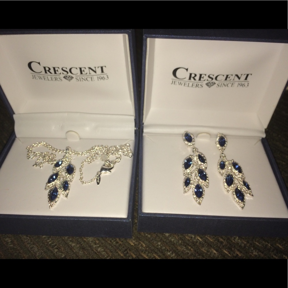 SAO Blue Rhinestone Leaf Design Necklace & Earring